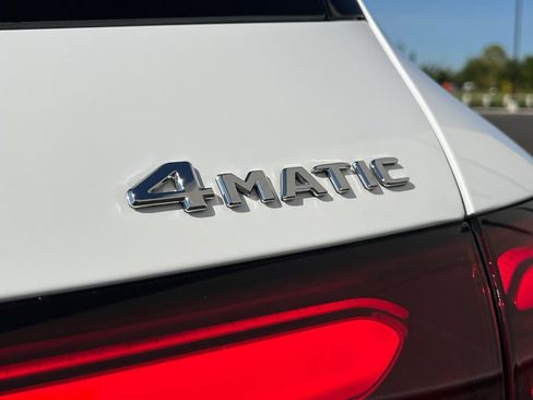 Used 2025 Mercedes-Benz GLC 350e 4MATIC image 28