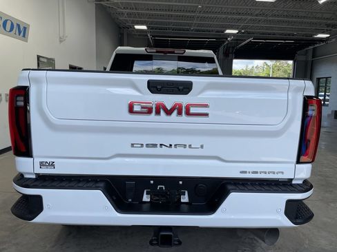 Used 2024 GMC Sierra 3500 Denali AWD/4WD image 6
