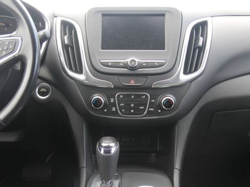 Used 2020 Chevrolet Equinox LT AWD/4WD image 19