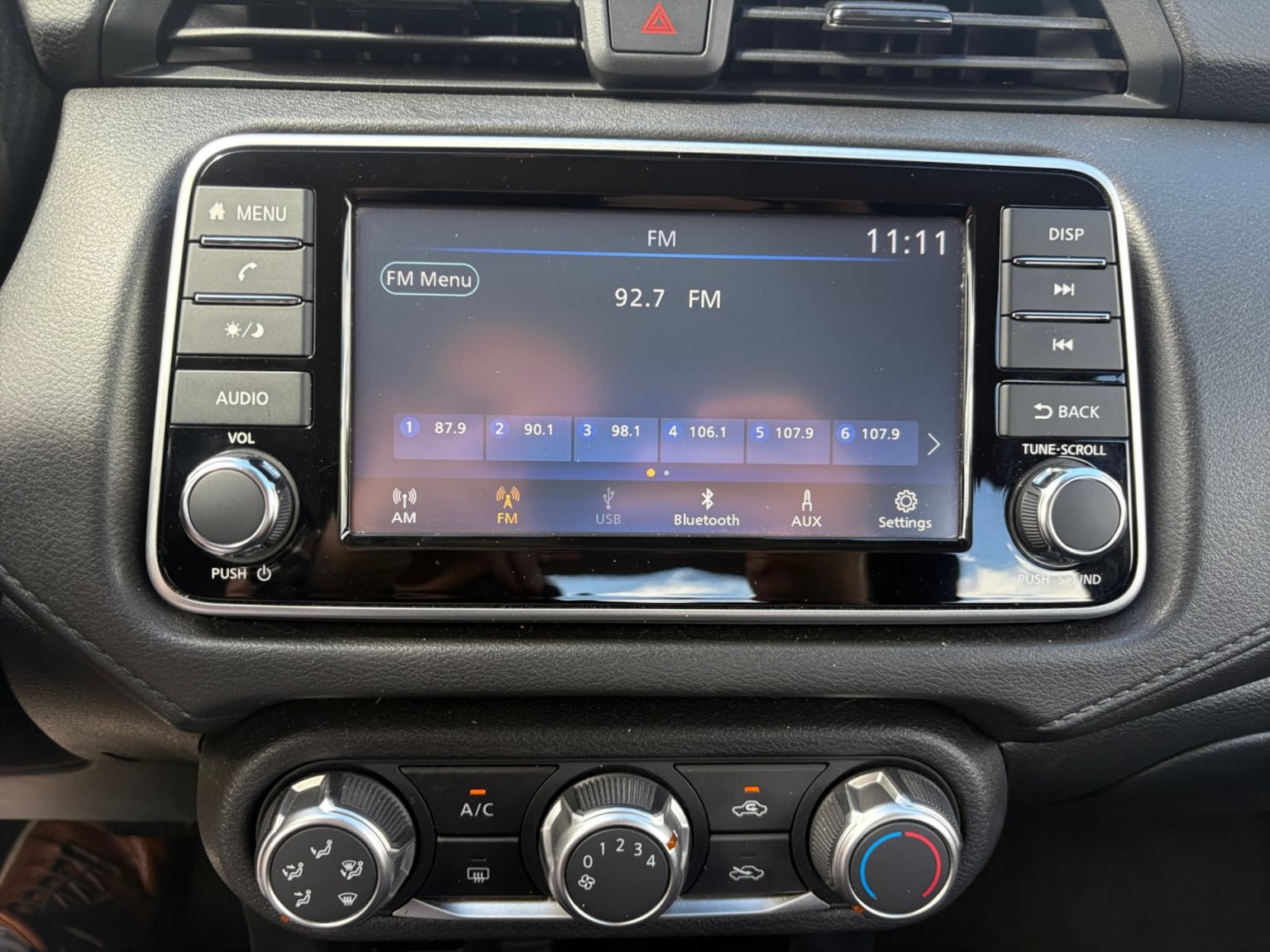 Used 2025 Nissan Versa S FWD image 21