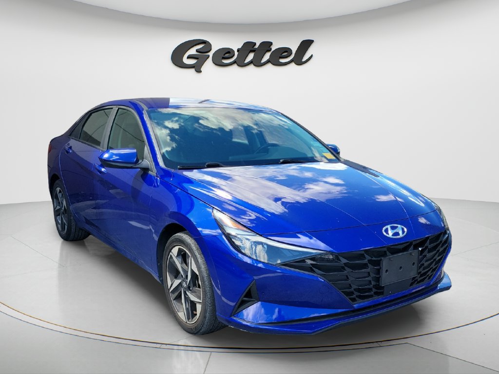 Used 2023 Hyundai Elantra SEL w/ Convenience Package FWD image 4