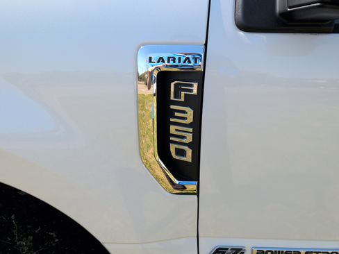 Used 2019 Ford F350 Lariat w/ Lariat Ultimate Package AWD/4WD image 11