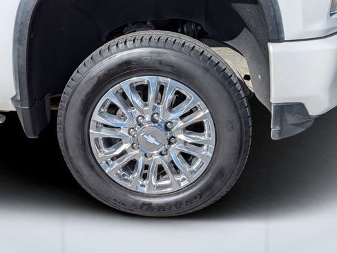 Used 2020 Chevrolet Silverado 2500 High Country w/ Z71 Off-Road Package image 10