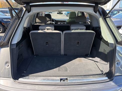 Used 2021 Audi Q7 3.0T Prestige w/ Prestige Package image 29