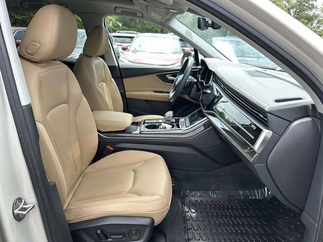 Used 2024 Audi Q7 2.0T Premium Plus w/ Premium Plus Package AWD/4WD image 8