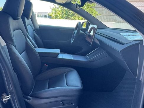 Used 2026 Tesla Model Y 2WD image 7