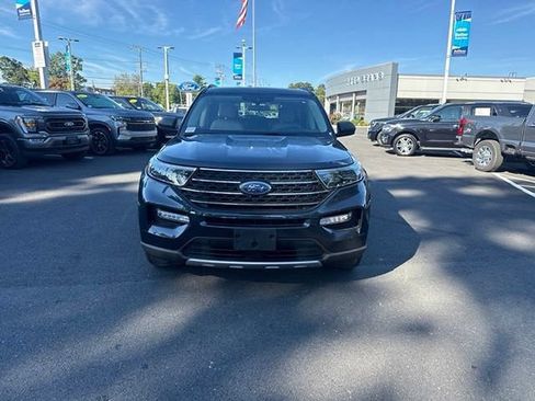 Certified 2023 Ford Explorer XLT w/ Equipment Group 202A AWD/4WD image 2