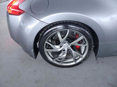 Used 2014 Nissan 370Z Touring w/ Sport Package RWD image 34