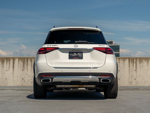 Certified 2025 Mercedes-Benz GLE 450e 4MATIC w/ Winter Package image 5