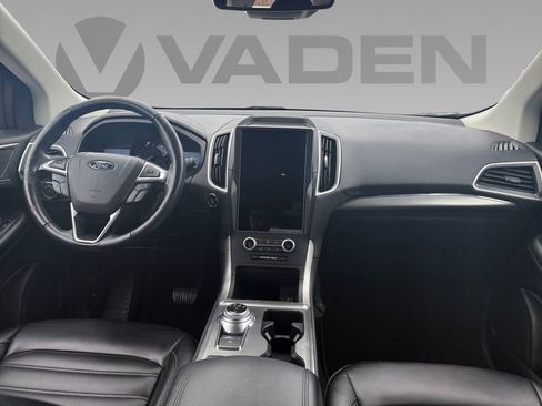 Used 2022 Ford Edge SEL w/ Convenience Package image 2