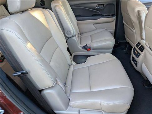 Used 2021 Honda Pilot Touring image 22