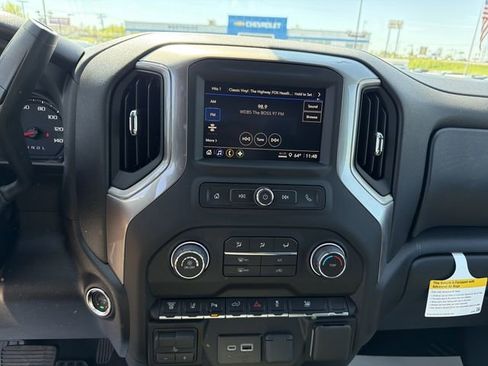 New 2026 Chevrolet Silverado 2500 Custom w/ Custom Value Package AWD/4WD image 20