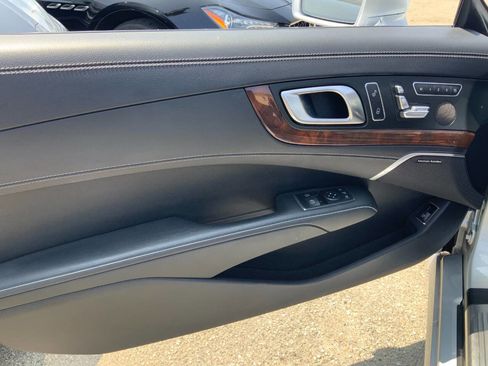 Used 2014 Mercedes-Benz SL 550 image 15