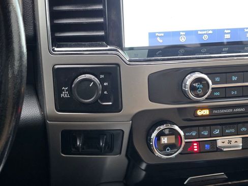 Used 2022 Ford F250 Lariat w/ Chrome Package image 25