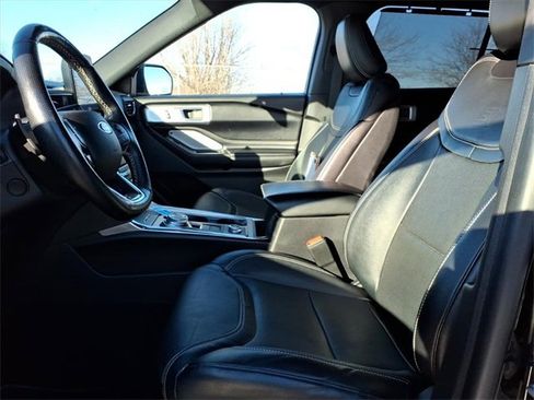 Certified 2020 Ford Explorer ST w/ ST Street Pack image 15