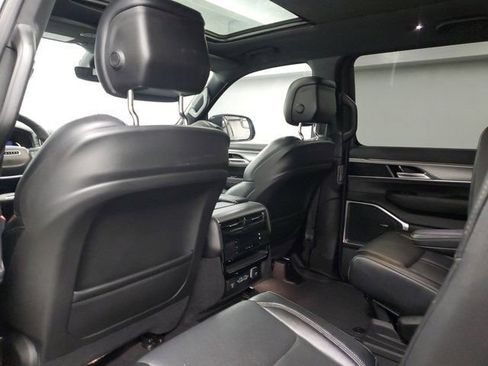 Used 2024 Jeep Wagoneer Series II AWD/4WD image 14