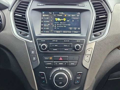 Used 2017 Hyundai Santa Fe Sport image 13