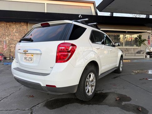Used 2017 Chevrolet Equinox LT w/ Convenience Package image 24