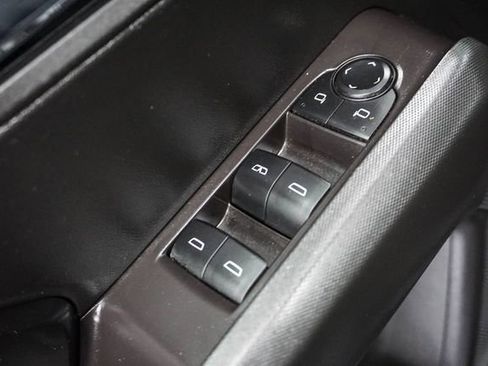 Used 2025 Chevrolet Colorado LT image 8