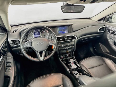 Used 2018 INFINITI QX30 AWD image 24