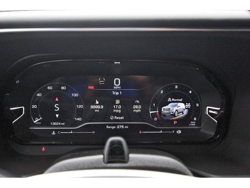 Used 2023 GMC Yukon XL Denali w/ Denali Reserve Package image 8