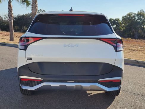 Used 2024 Kia Sportage LX image 6