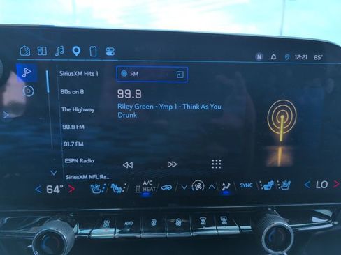 Used 2025 Chevrolet Blazer EV RS AWD/4WD image 19
