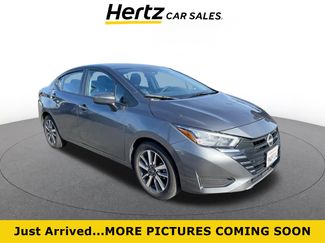 Used 2025 Nissan Versa SV video 1