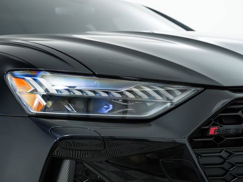 Used 2024 Audi RS 6 performance w/ Matte Carbon Package image 42