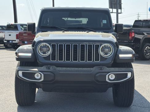 Used 2025 Jeep Wrangler Sahara w/ Safety Group image 27
