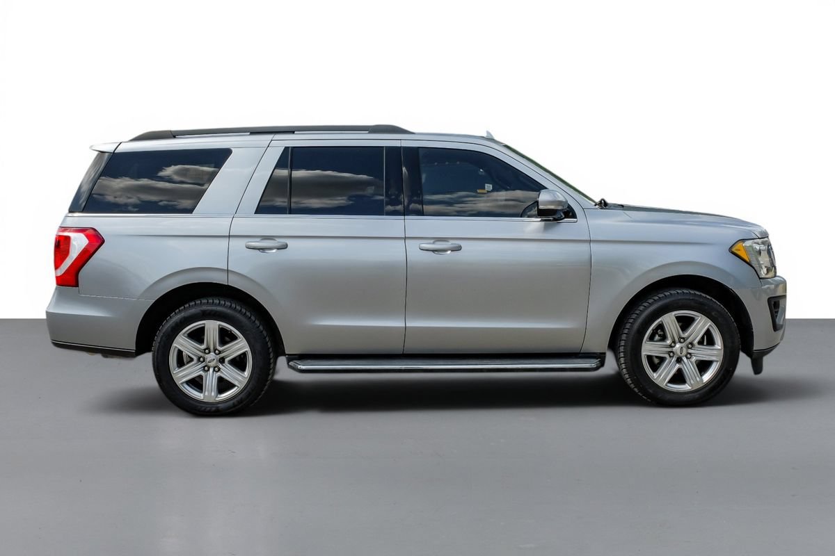 Used 2020 Ford Expedition XLT w/ Equipment Group 202A AWD/4WD image 5