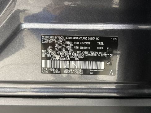 Used 2021 Toyota RAV4 XLE Premium image 27