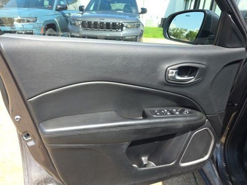 Certified 2019 Jeep Compass Latitude AWD/4WD image 15
