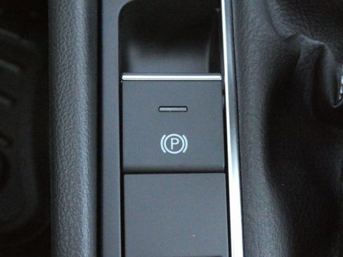 New 2025 Volkswagen Jetta SE image 13