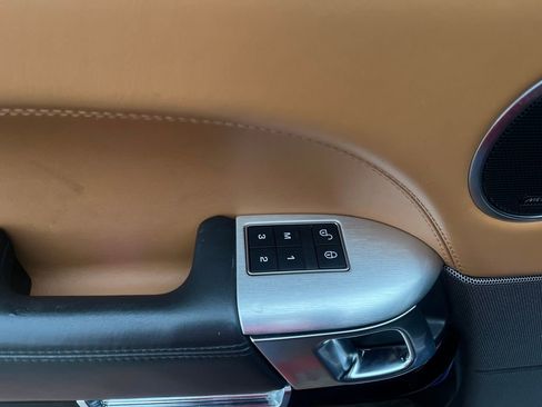 Used 2019 Land Rover Range Rover Sport SVR image 13