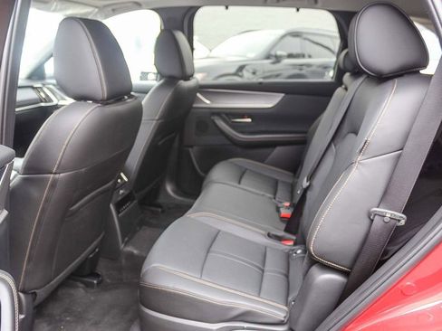New 2025 MAZDA CX-70 Plug-In Hybrid w/ Premium Pkg image 17