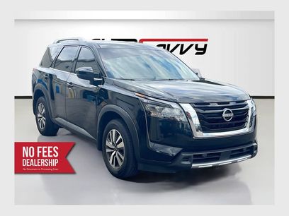 Used 2025 Nissan Pathfinder SL