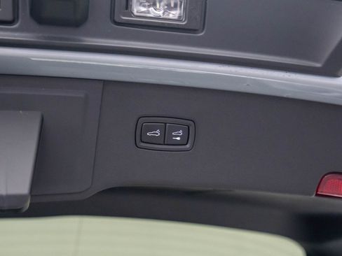 Certified 2024 Porsche Cayenne image 32