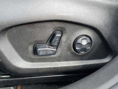 Used 2020 Jeep Renegade Limited w/ Advanced Technology Group image 11