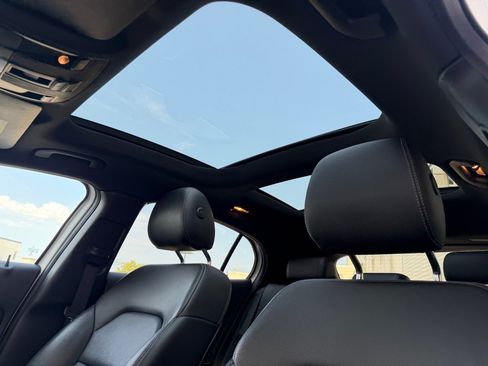 Used 2018 Mercedes-Benz GLA 250 image 14