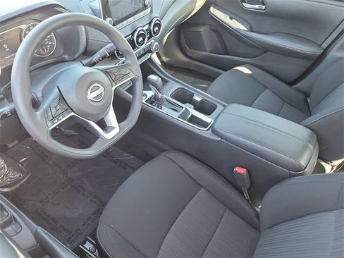 Certified 2024 Nissan Sentra SV image 4