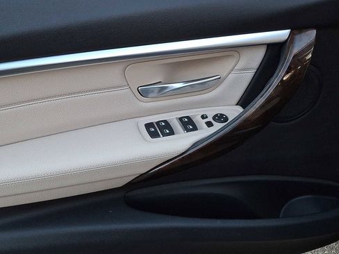 Used 2017 BMW 330i xDrive Sedan image 9