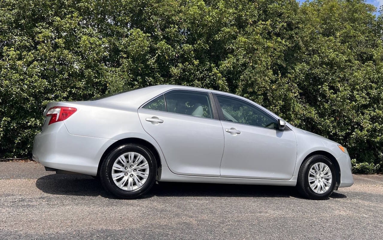 Used 2014 Toyota Camry FWD image 8