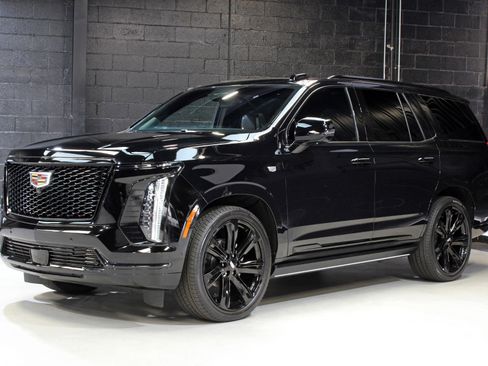 Used 2025 Cadillac Escalade Sport Platinum image 4