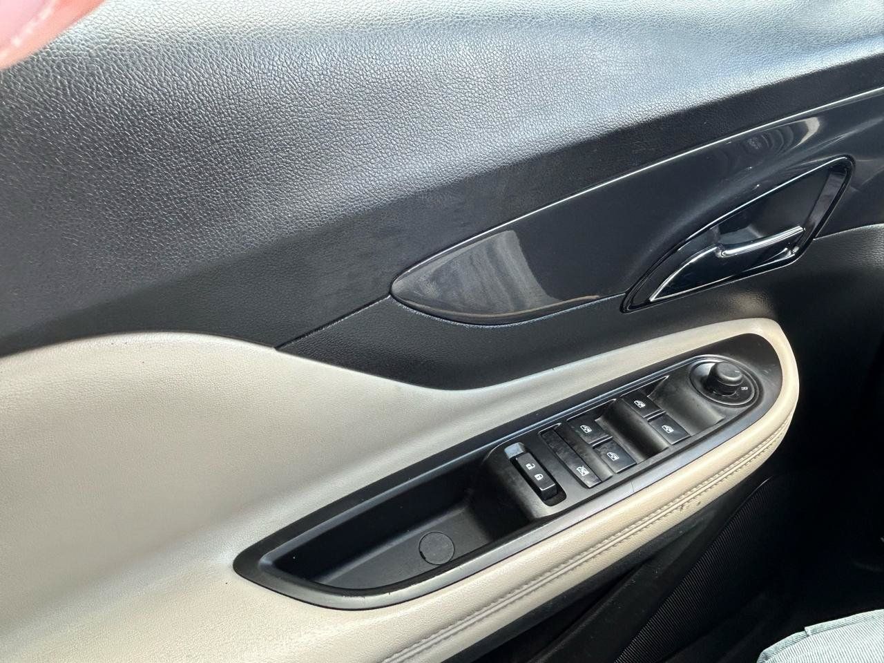 Used 2020 Buick Encore Preferred w/ Safety Package FWD image 29