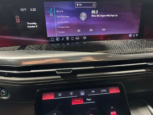 Used 2025 Cadillac Escalade V image 33