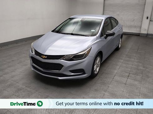 Used 2018 Chevrolet Cruze LT w/ Convenience Package FWD image 1