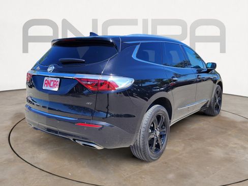 Used 2023 Buick Enclave Essence w/ Sport Touring Edition image 11