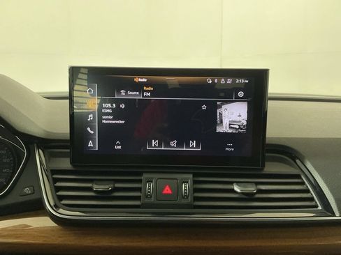 Used 2022 Audi Q5 2.0T Premium w/ Convenience Package AWD/4WD image 15