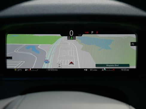 Used 2025 Land Rover Range Rover Velar Dynamic SE image 21